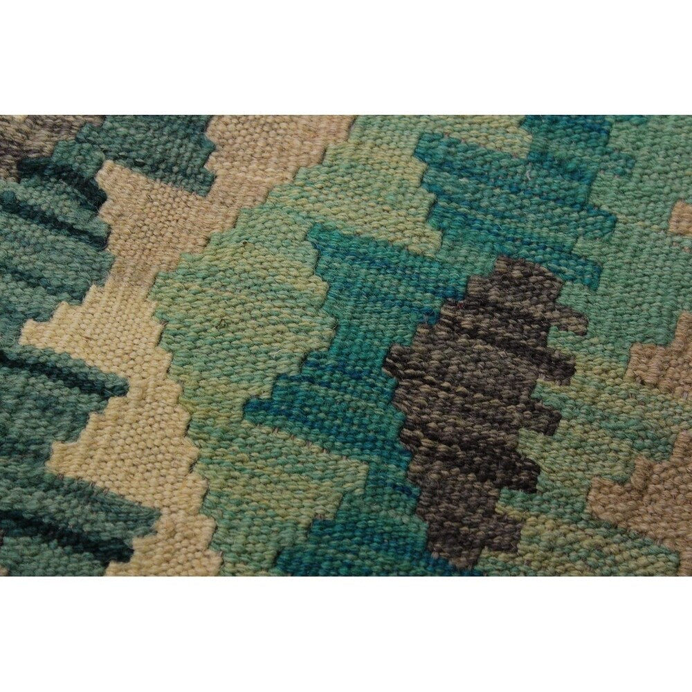 Kilim Lili Lt. Green/Ivory Hand-Woven Wool Rug -4'4 x 5'6 - 4 ft. 4 in. X 5 ft. 6 in.