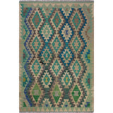 Kilim Lili Lt. Green/Ivory Hand-Woven Wool Rug -4'4 x 5'6 - 4 ft. 4 in. X 5 ft. 6 in.