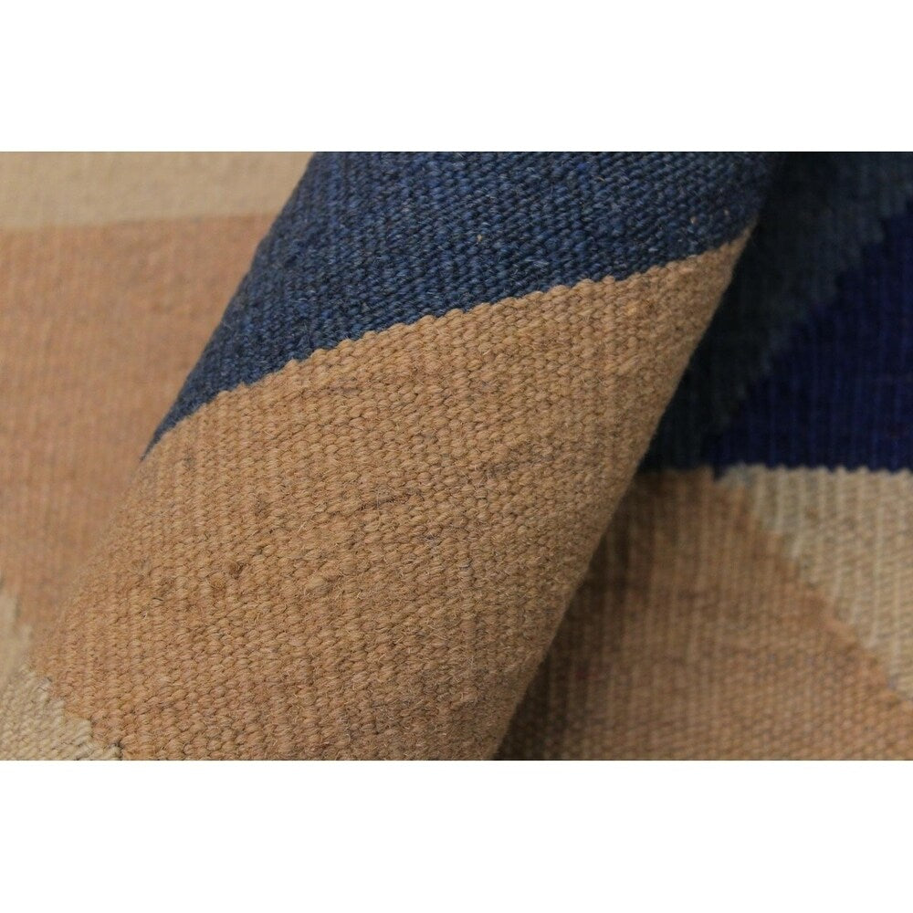Kilim Sweet Ivory/Blue Hand-Woven Wool Rug -6'4 x 8'9 - 6'4" x 8'9"