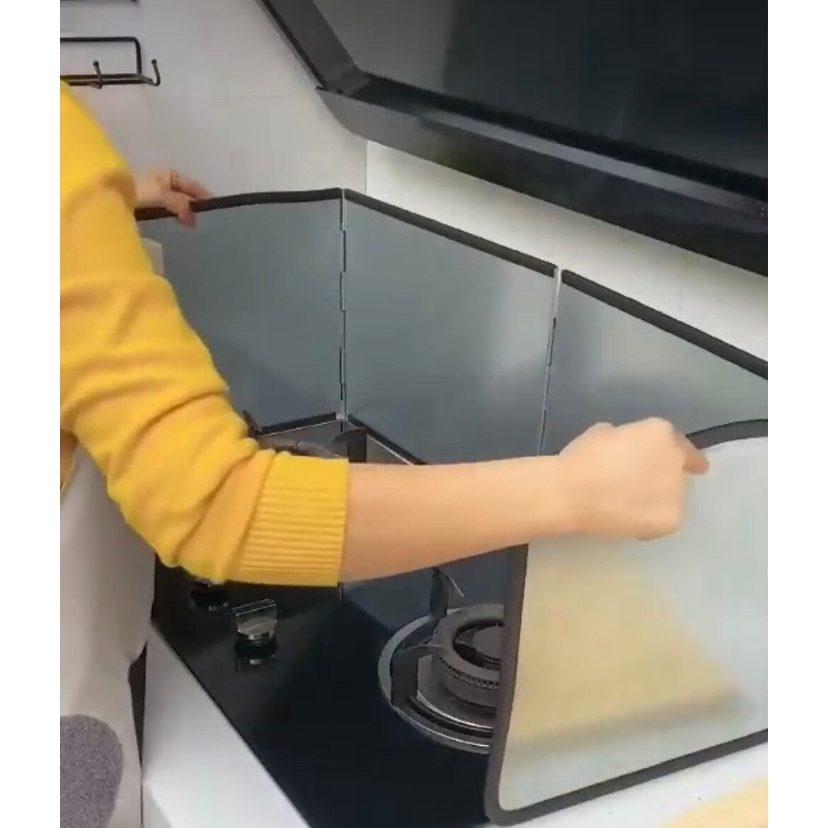 30-Inch Durable 3 Sided Stainless Steel Splatter Screen Guard for Frying, Foldable oil splash guard, Anti Splatter Screen guard