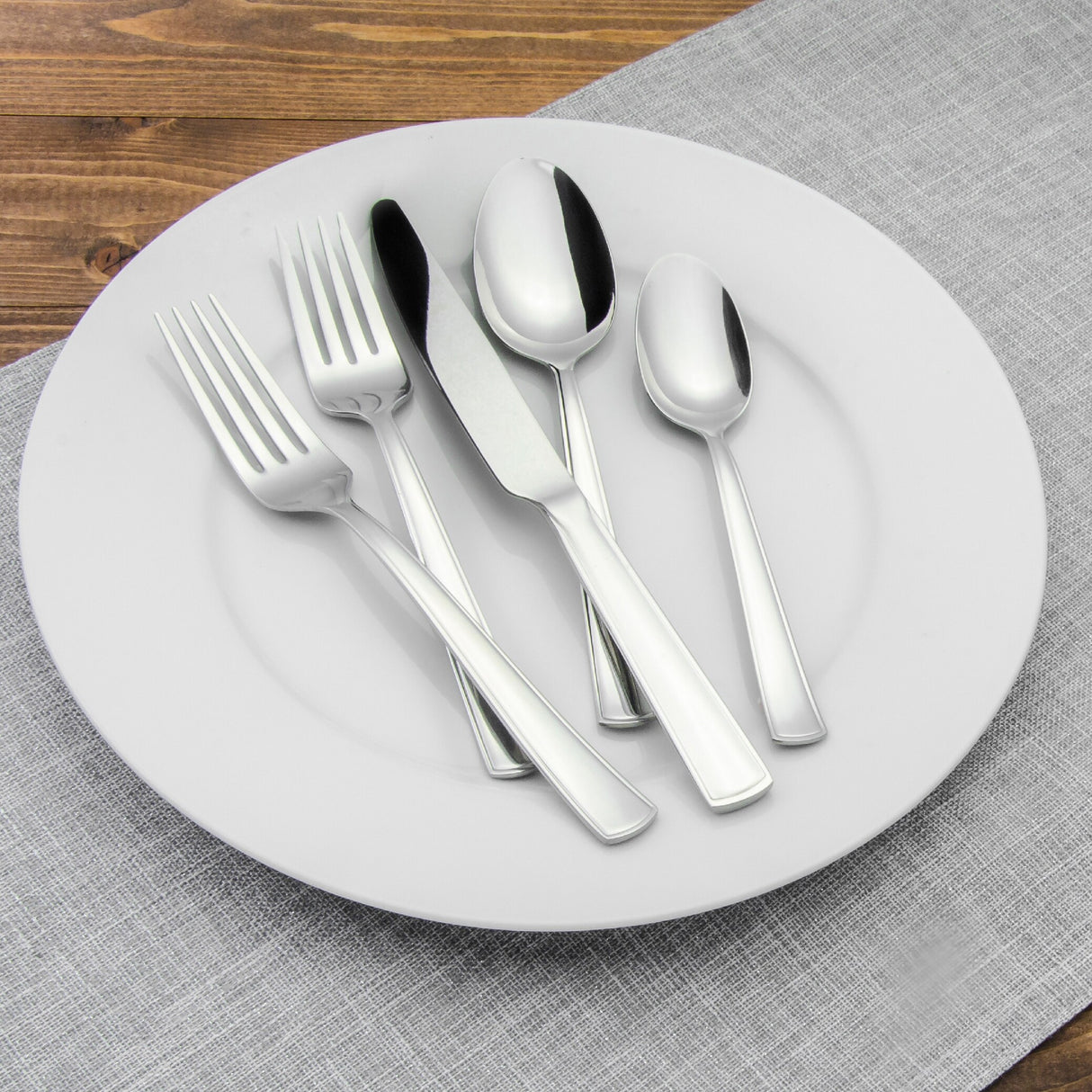 Kitchinox Exeter 43-piece Stainless Steel Silverware Set, Flatware Service for 8
