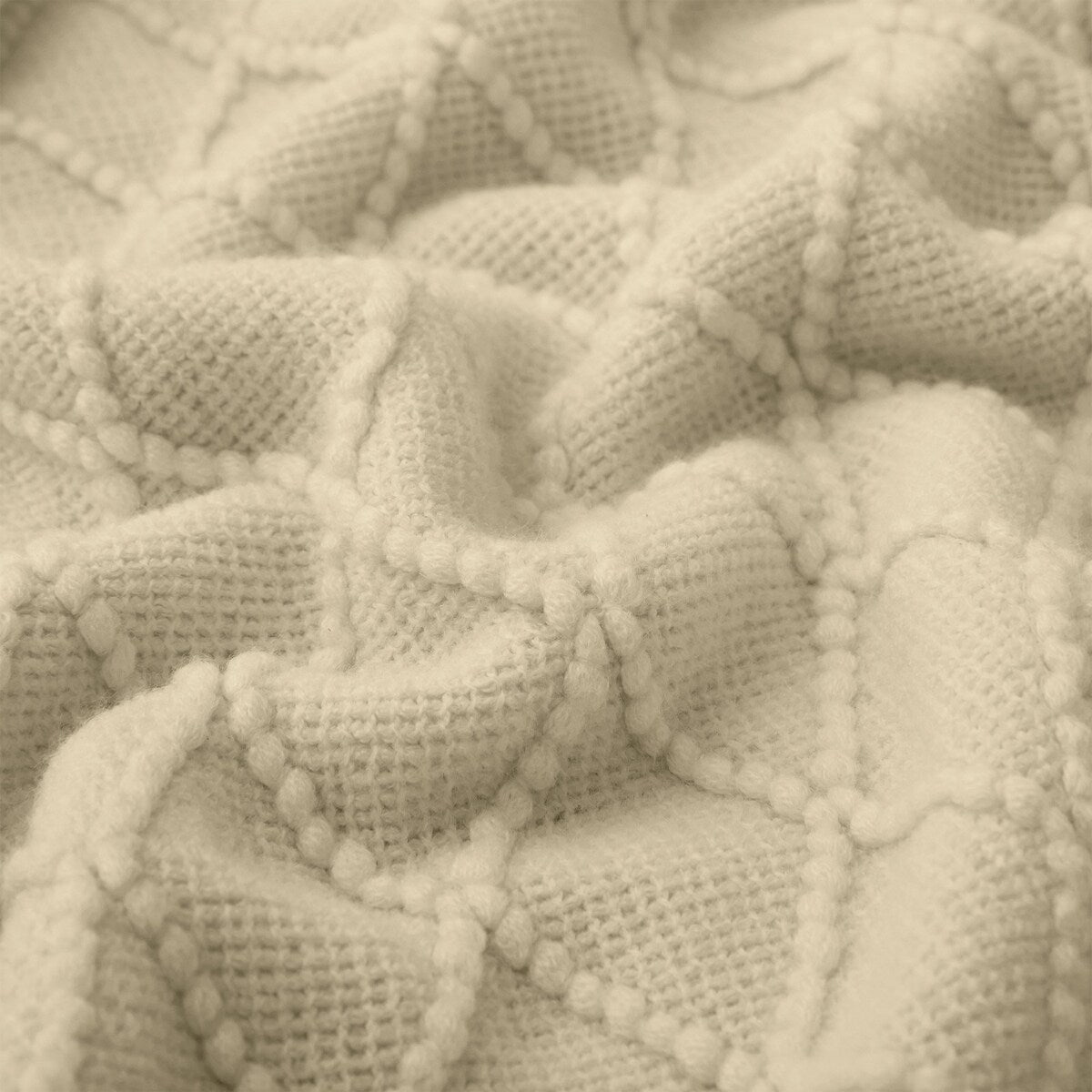 Knited Diamond Throw with Fringe Cream