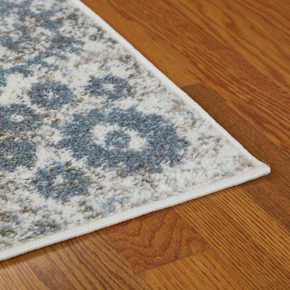 Sevita Gardenia / Blue Area Rug ( 5'2" x 7'2" ) - 5'2" x 7'2"