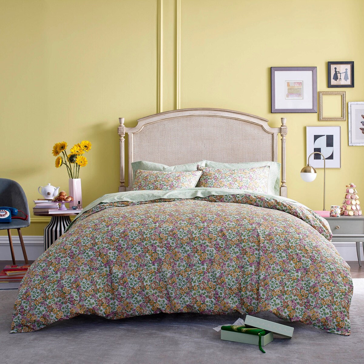 Lady Pepperell King Cristina Comforter Set