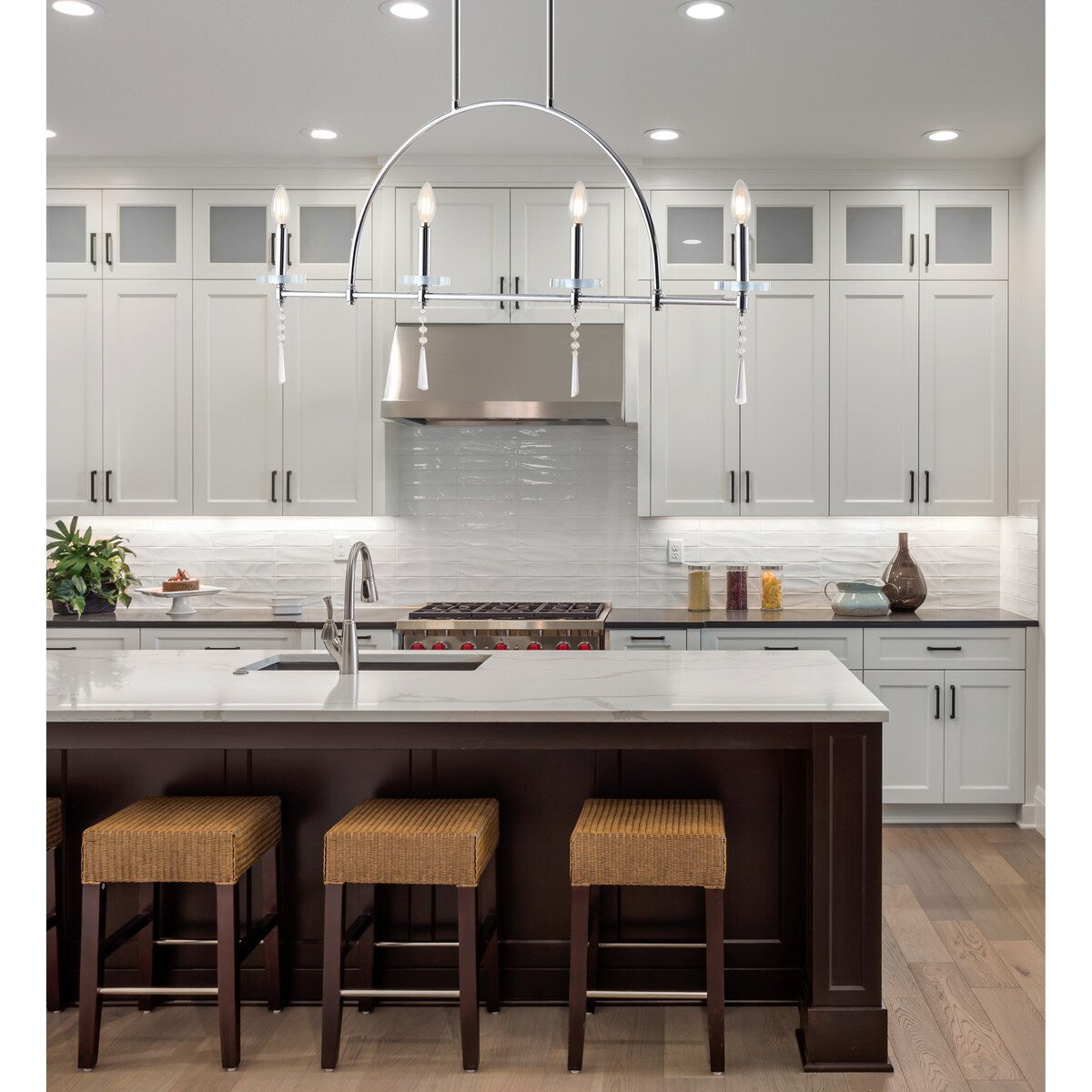 Laura 41" 4-light Linear Metal/Crystal LED Pendant, Chrome by JONATHAN Y