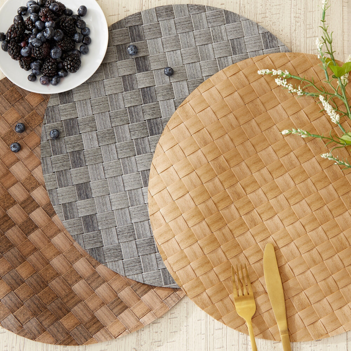 Leather Brown Basketweave Round Woven Placemat (Set of 4) - Placemat Set, 15" Round