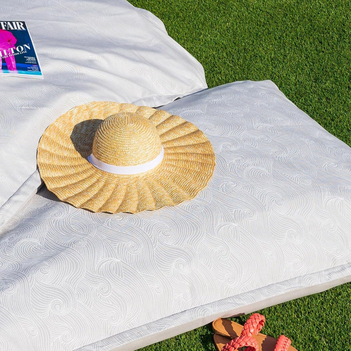 Ledge Lounger Laze Pillow in-Pool Large Float Lounger-Outdoor Marine Bean Bag for Lawn, Patio, Boat and Beach
