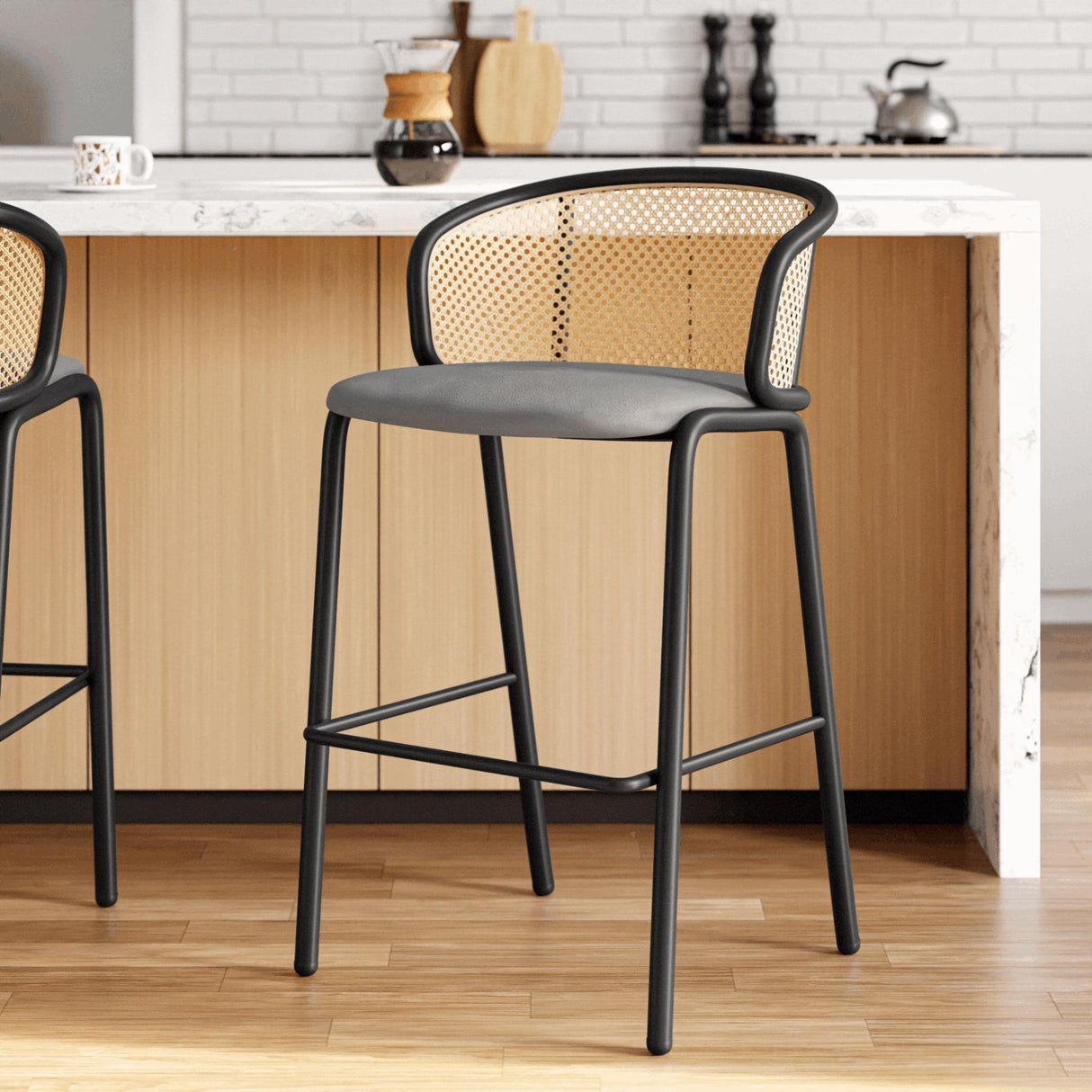 LeisureMod Ervilla Bar Stool with Black Powder Coated Steel Frame Set of 2 - 37"