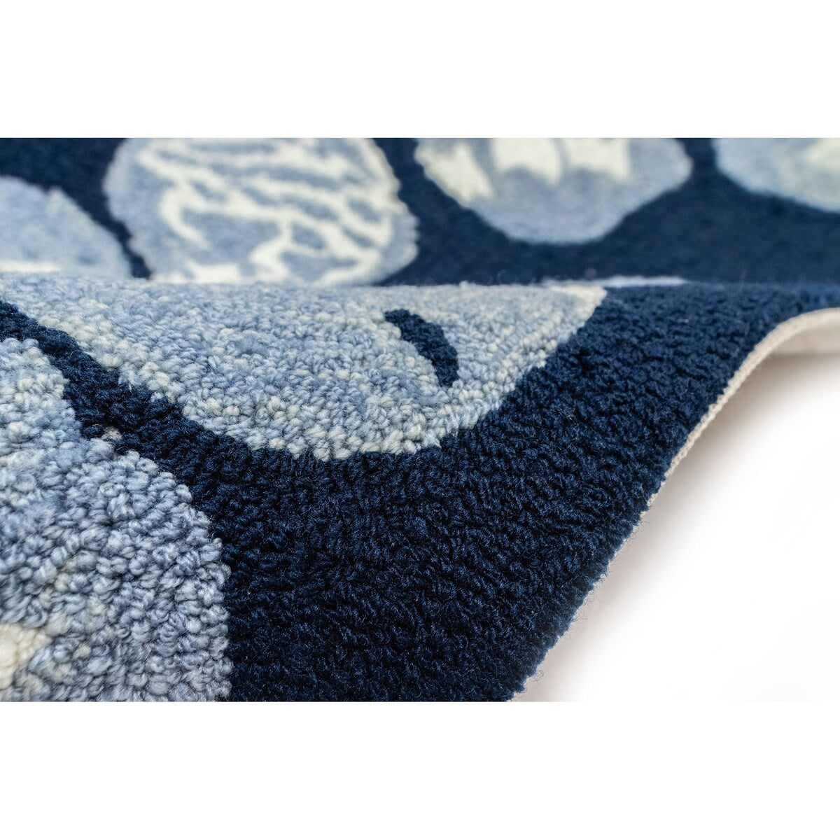 Liora Manne Capri Seashell Border Indoor/Outdoor Rug Navy