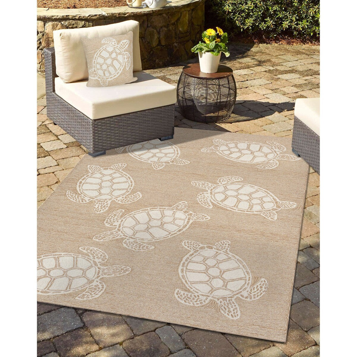 Liora Manne Frontporch Turtle Indoor/Outdoor Pillow Neutral 18" Square