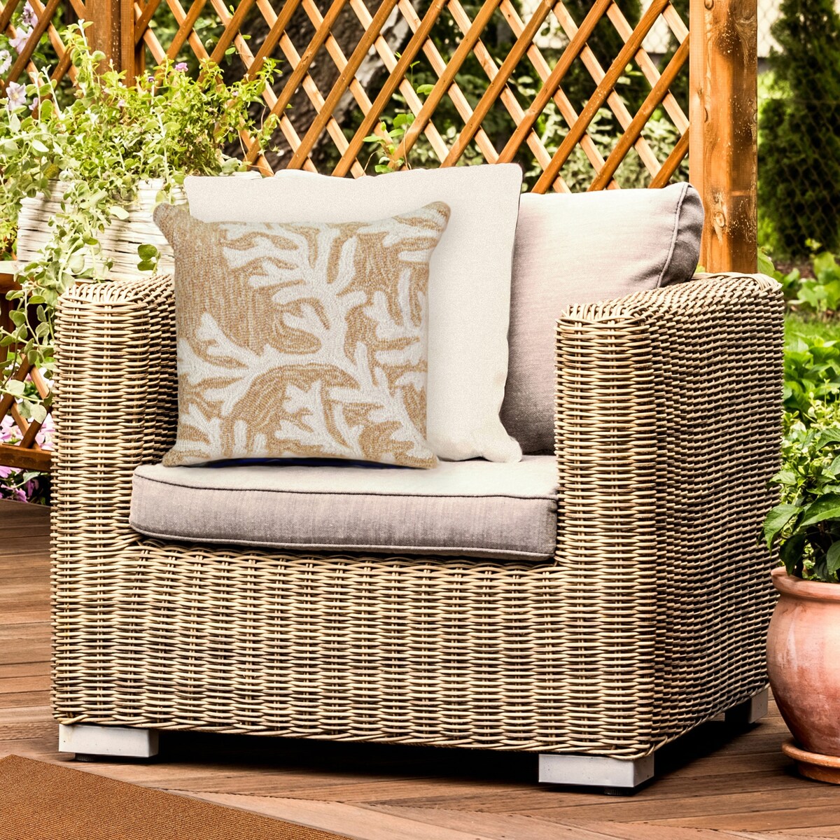 Liora Manne Frontporch Turtle Indoor/Outdoor Pillow Neutral 18" Square