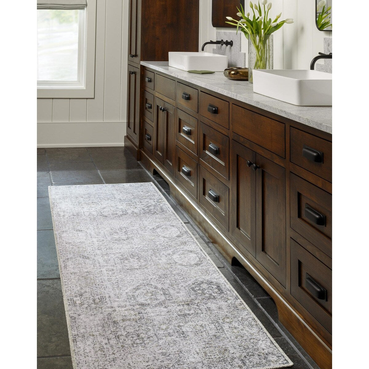 Livabliss Vinny Washable Traditional Area Rug