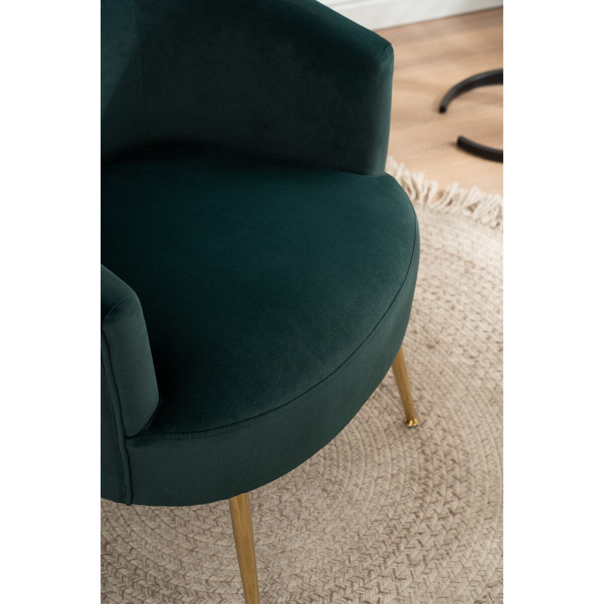Livingroom Velvet Accent Chair with Adjustable Feet Screws Tub Chair Modern Wooden Frame Arm Chair with Metal Legs