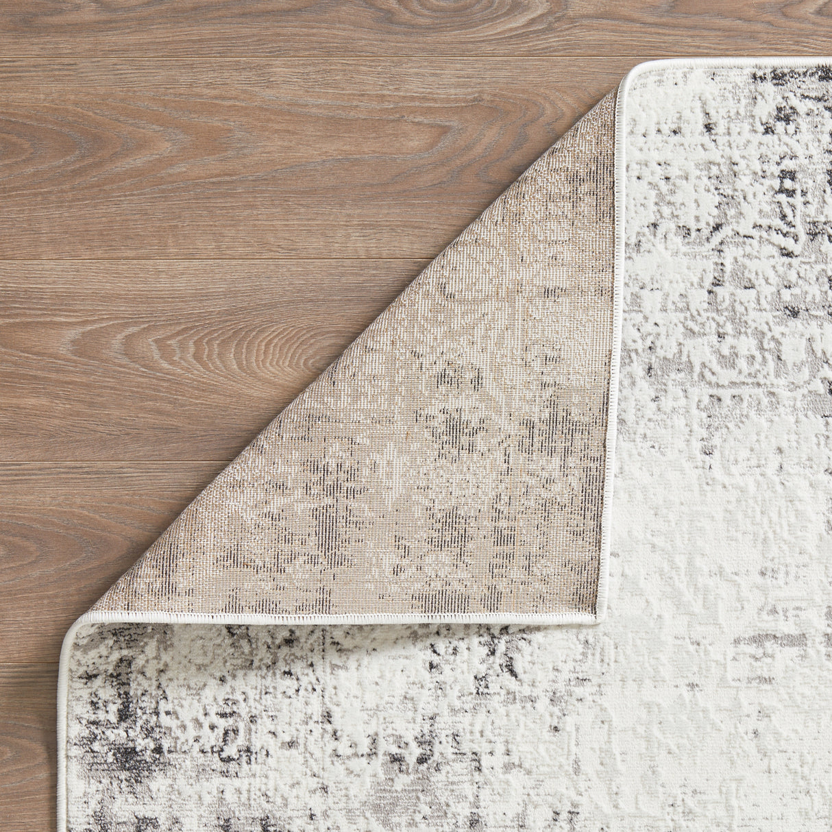 Loomaknoti Aysal Athna Gray Area Rug