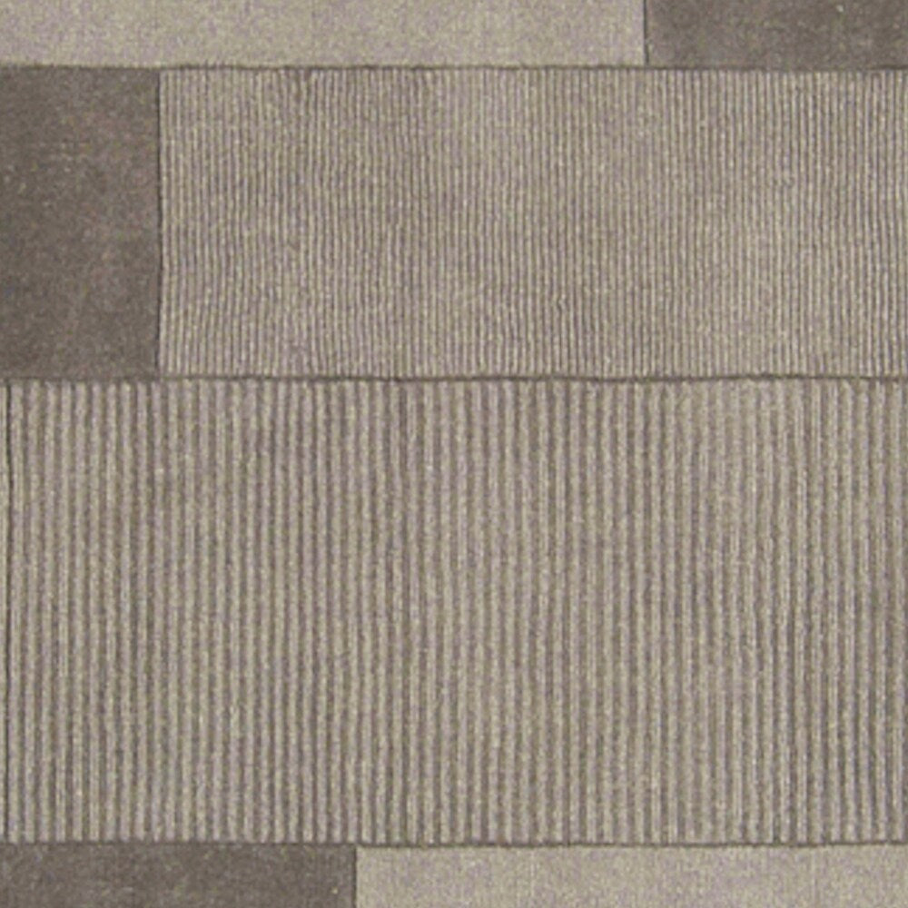 Loomed Dnoces Light Gray Wool Area Rug - 5' x 8'