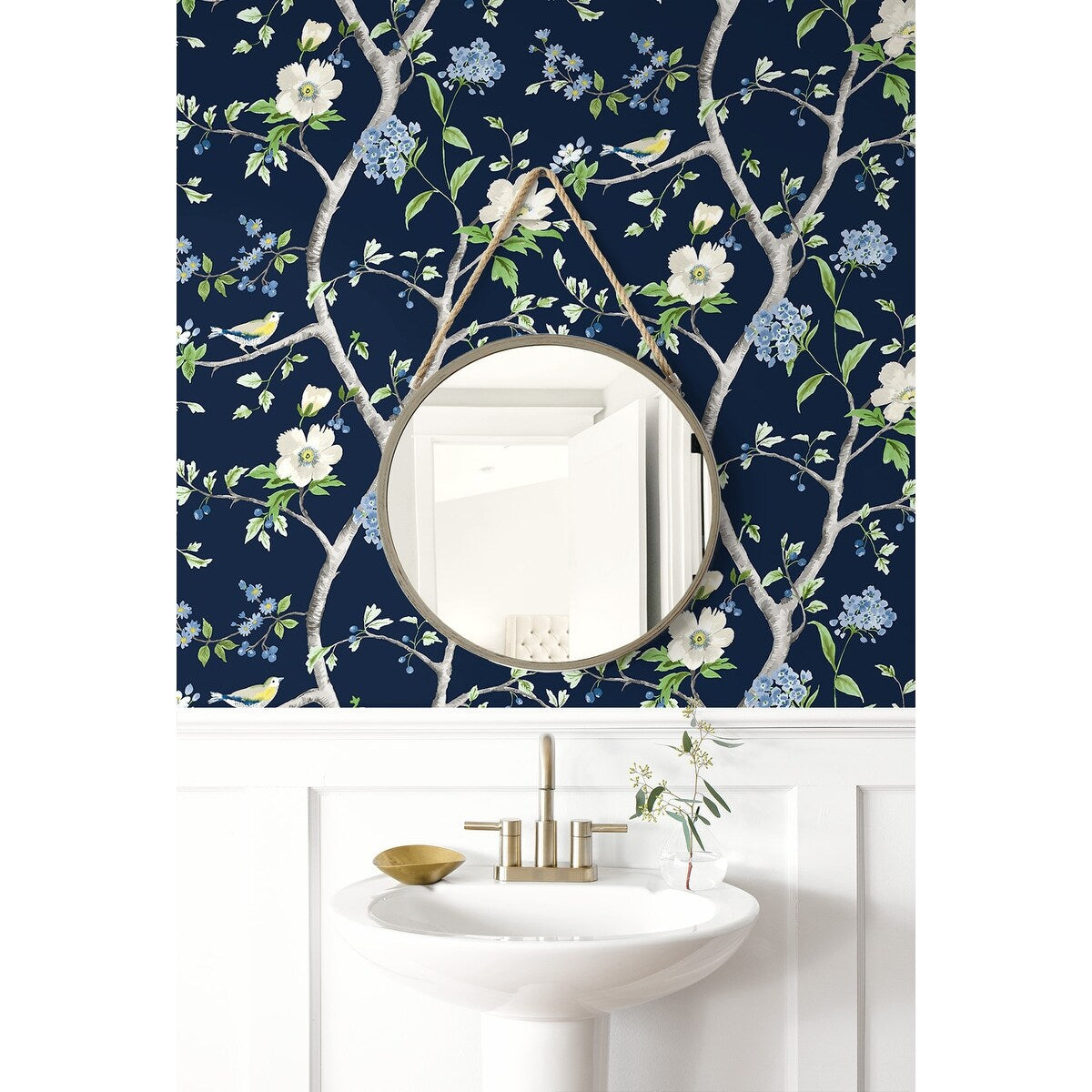 Luxe Haven Floral Trail Peel and Stick Wallpaper