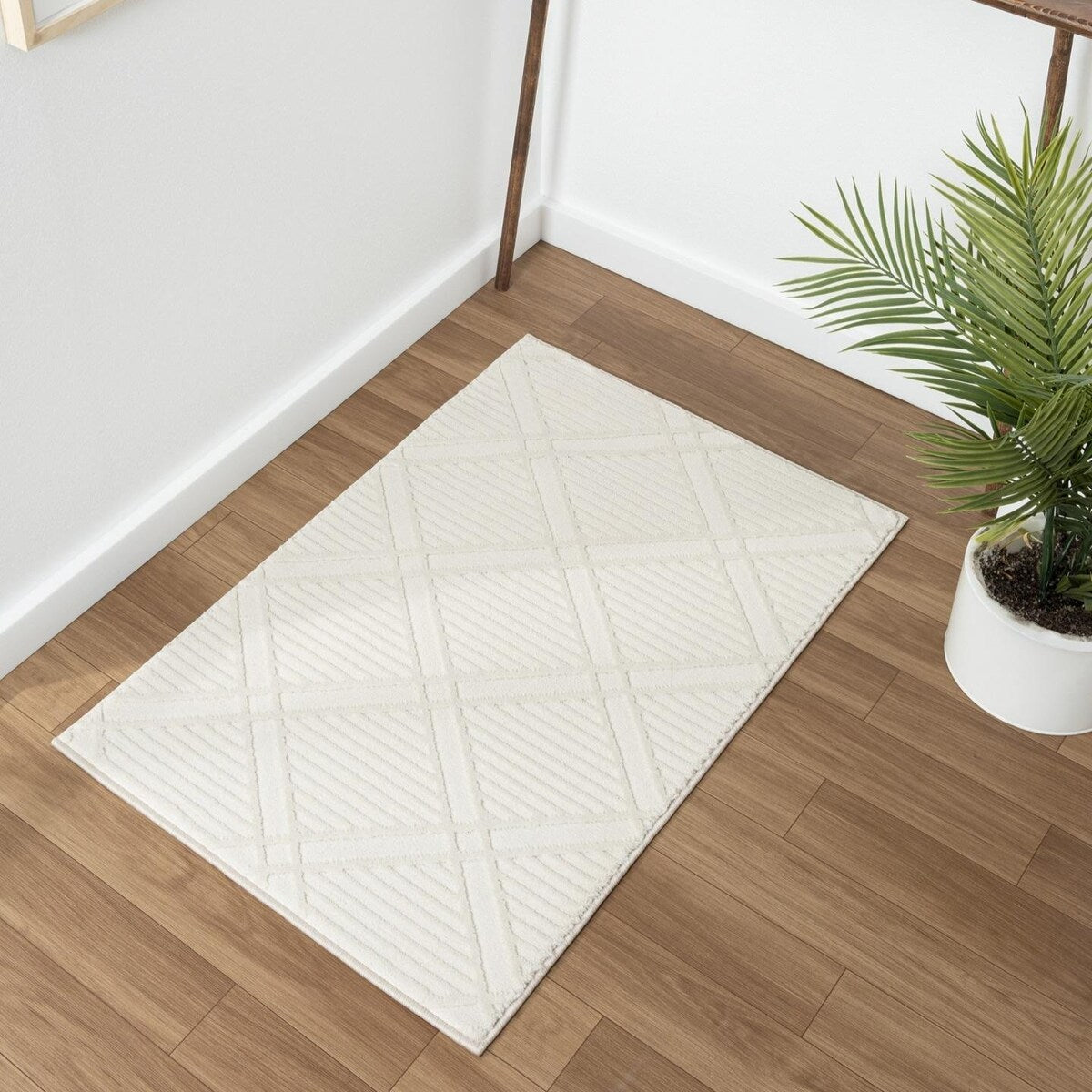 Luxe Weavers Geometric Diamond Shaped Area Rug, Medium Pile Indoor Carpet