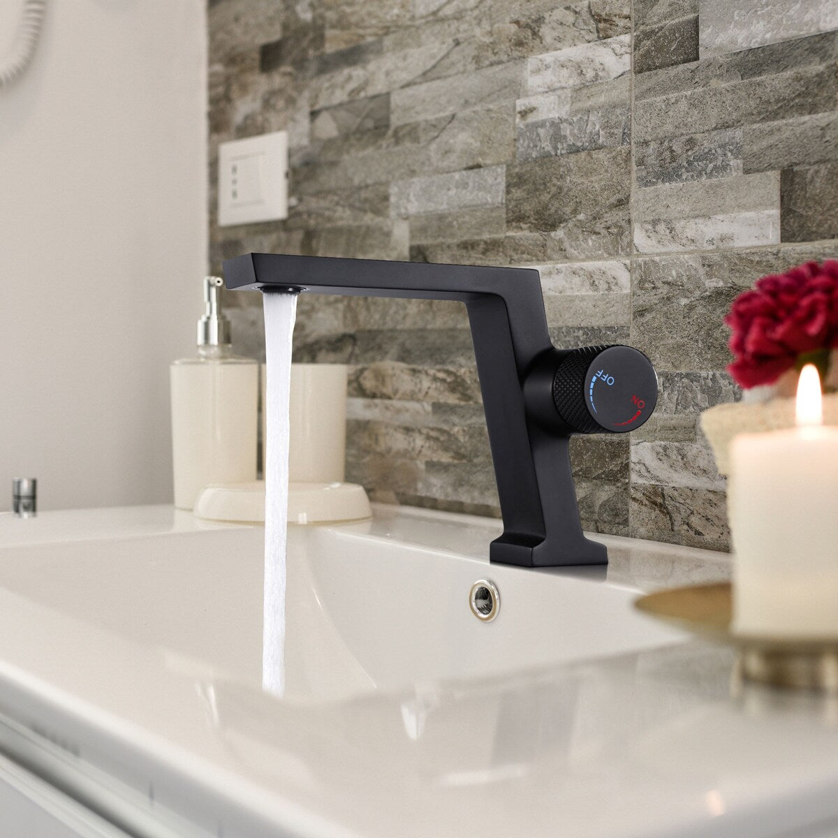 Luxury 5.6''H Bathroom Sink Faucet Single Hole in Black/Gold