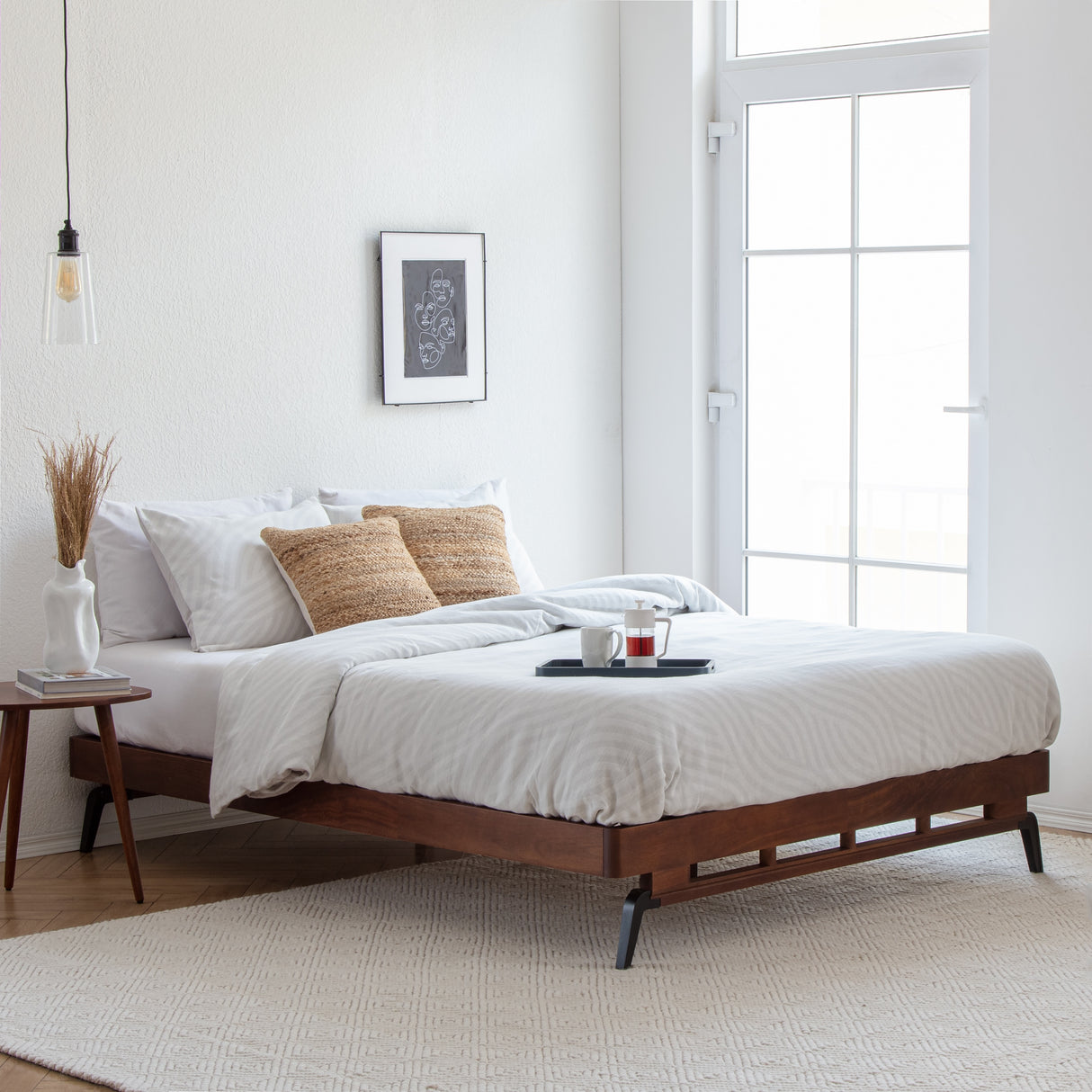 MH London Nelson Mango Rustic Wood Queen-size Platform Bed