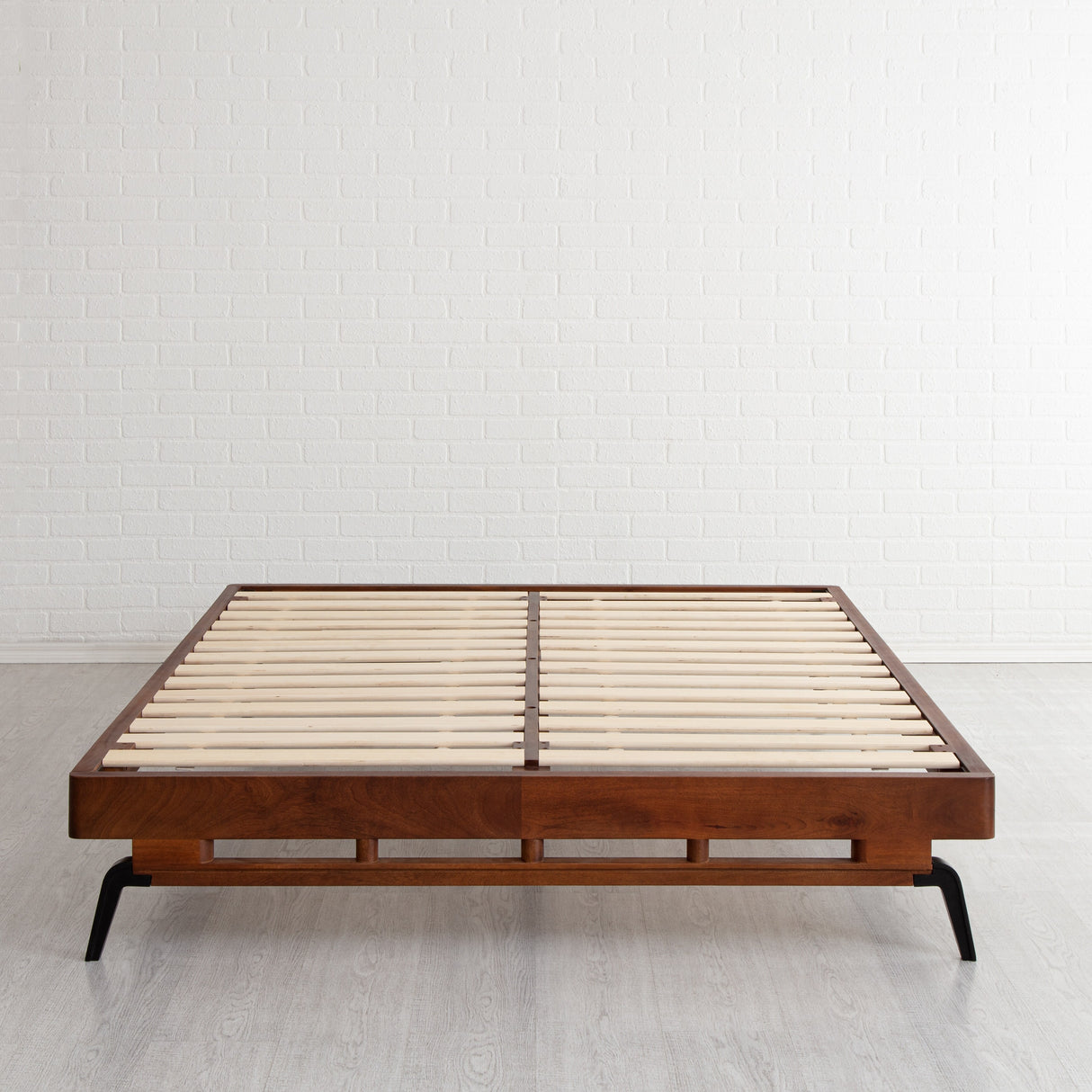 MH London Nelson Mango Rustic Wood Queen-size Platform Bed