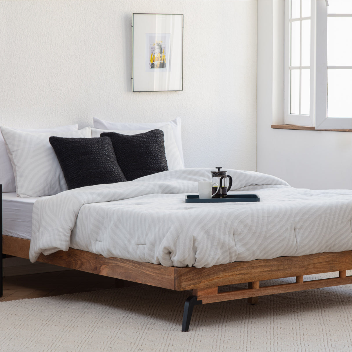 MH London Nelson Mango Rustic Wood Queen-size Platform Bed