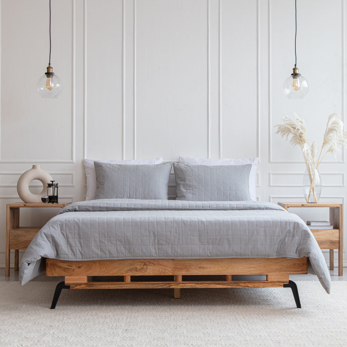 MH London Nelson Mango Rustic Wood Queen-size Platform Bed