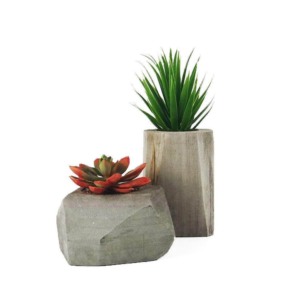MODA wood pot with plastic plant - L:3.74*3.74*H5.91 S:5.12*4.33*H4.72 - L:3.74*3.74*H5.91 S:5.12*4.33*H4.72