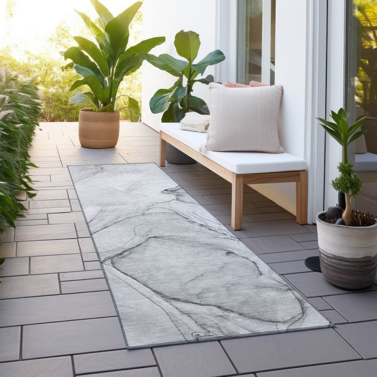 Machine Washable Indoor/ Outdoor Abstract Chantille Rug