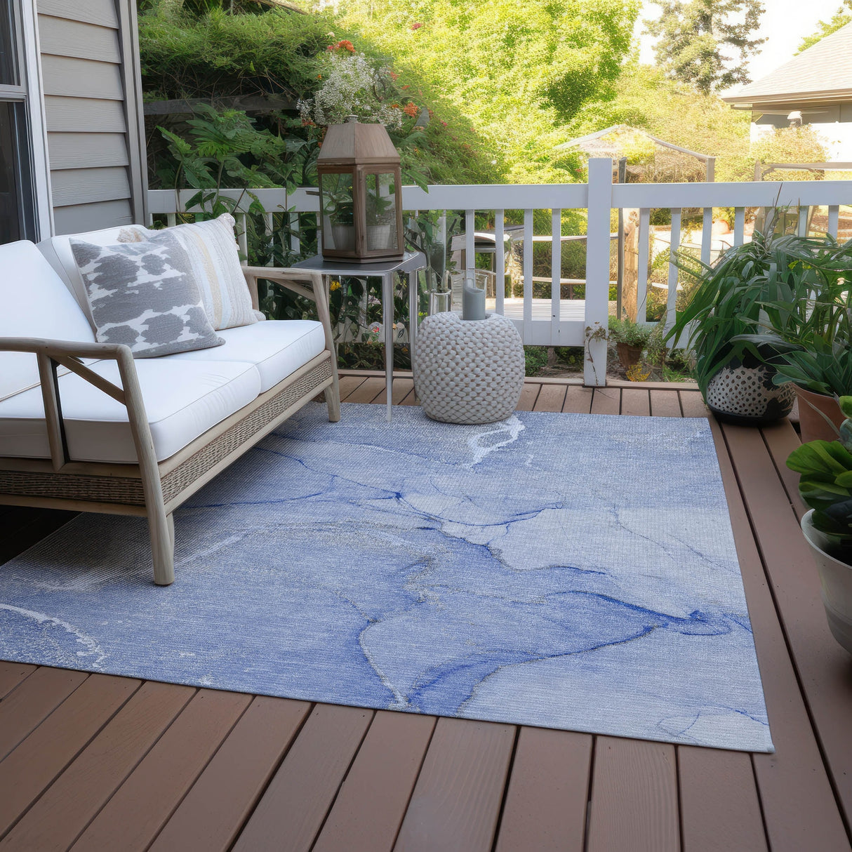 Machine Washable Indoor/ Outdoor Abstract Chantille Rug
