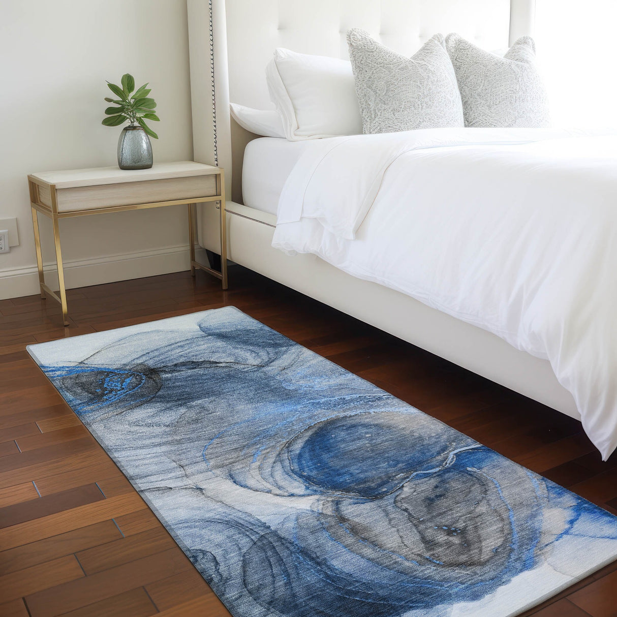 Machine Washable Indoor/ Outdoor Abstract Circles Chantille Rug
