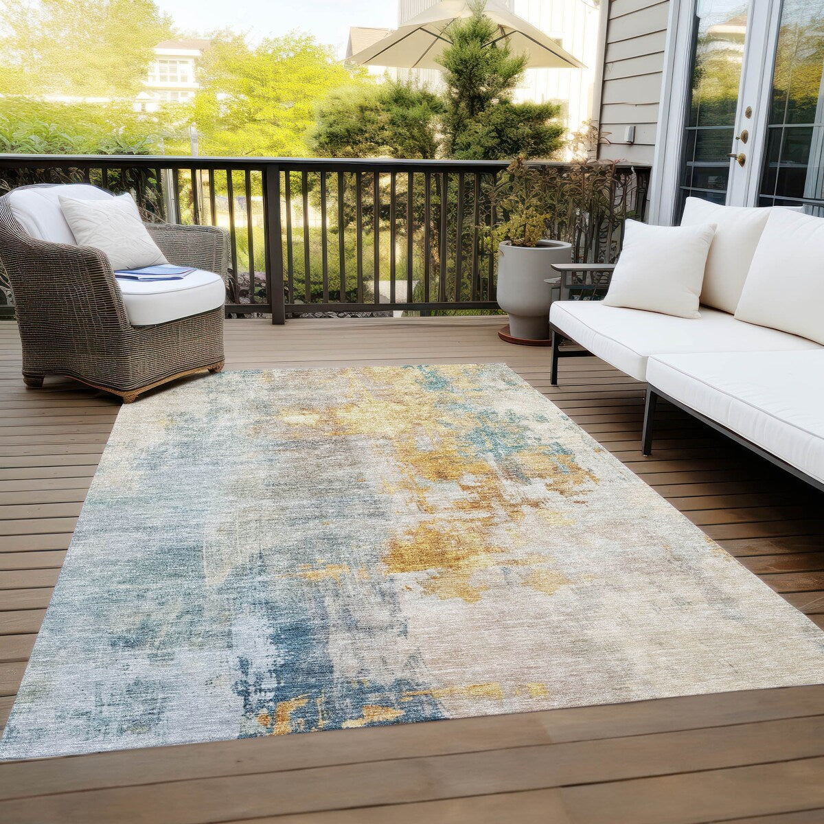Machine Washable Indoor/ Outdoor Abstract Contemporary Chantille Rug