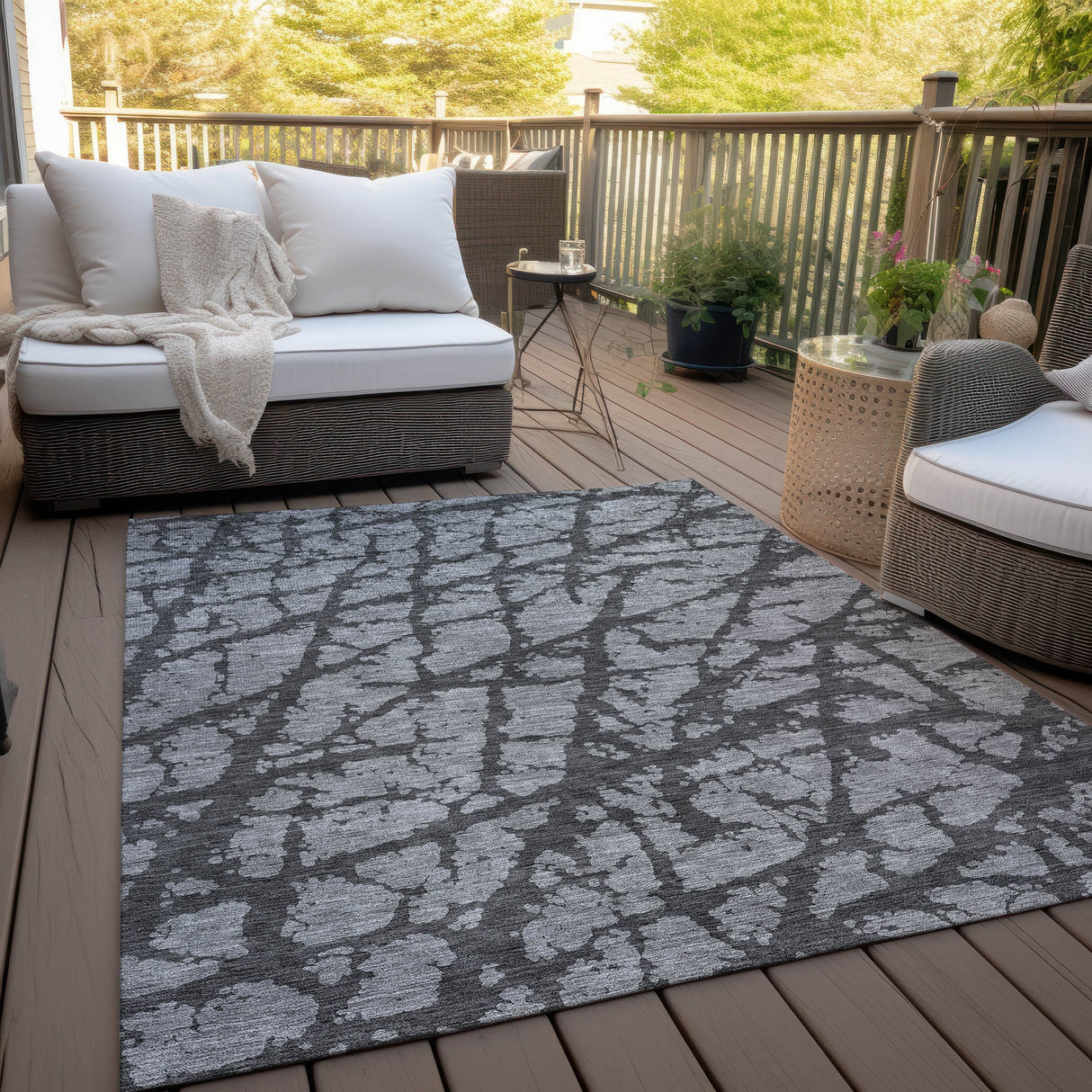 Machine Washable Indoor/ Outdoor Abstract Contemporary Chantille Rug