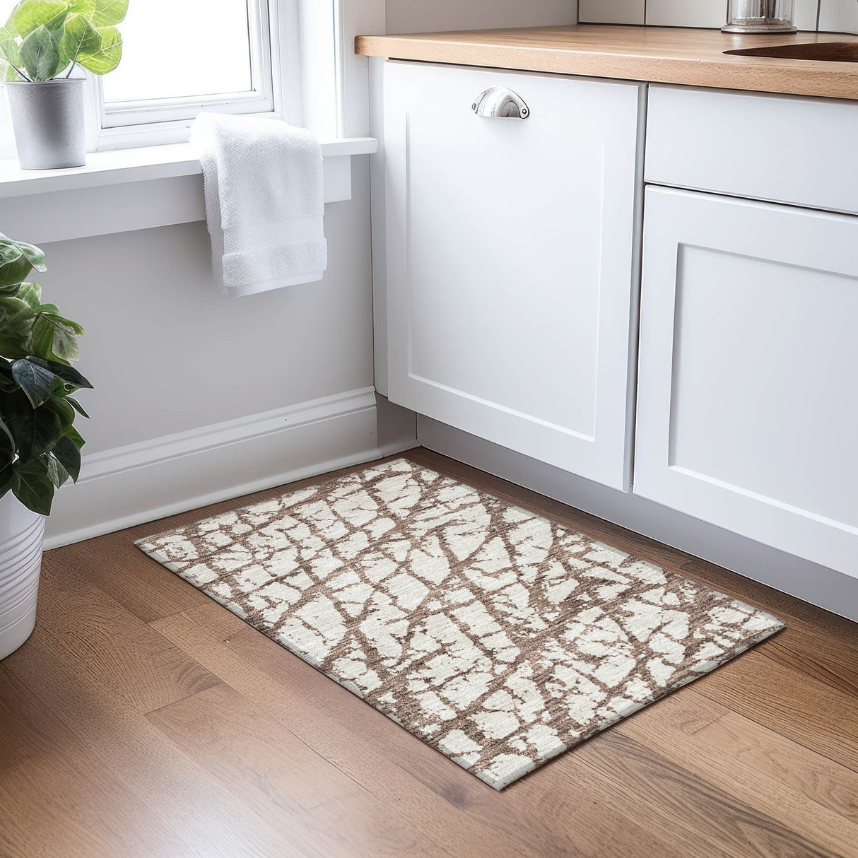 Machine Washable Indoor/ Outdoor Abstract Contemporary Chantille Rug