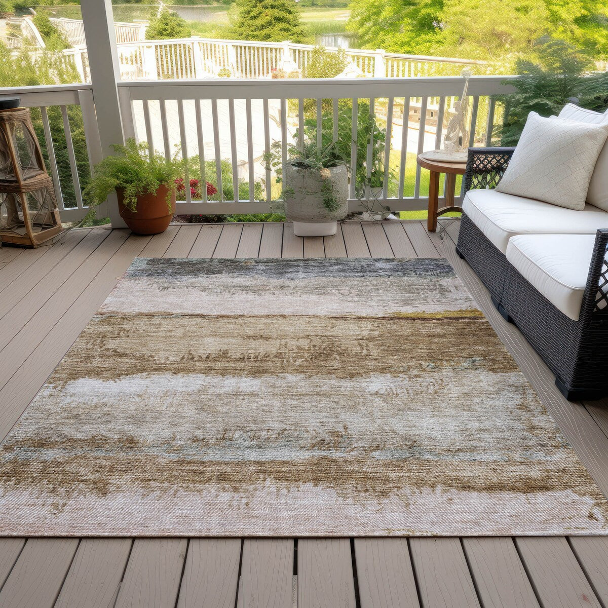 Machine Washable Indoor/ Outdoor Abstract Contemporary Chantille Rug