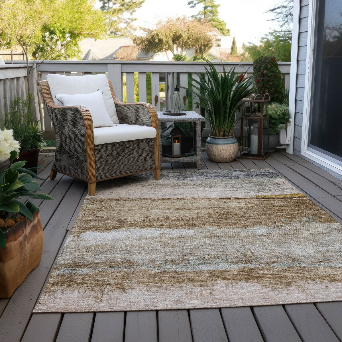 Machine Washable Indoor/ Outdoor Abstract Contemporary Chantille Rug