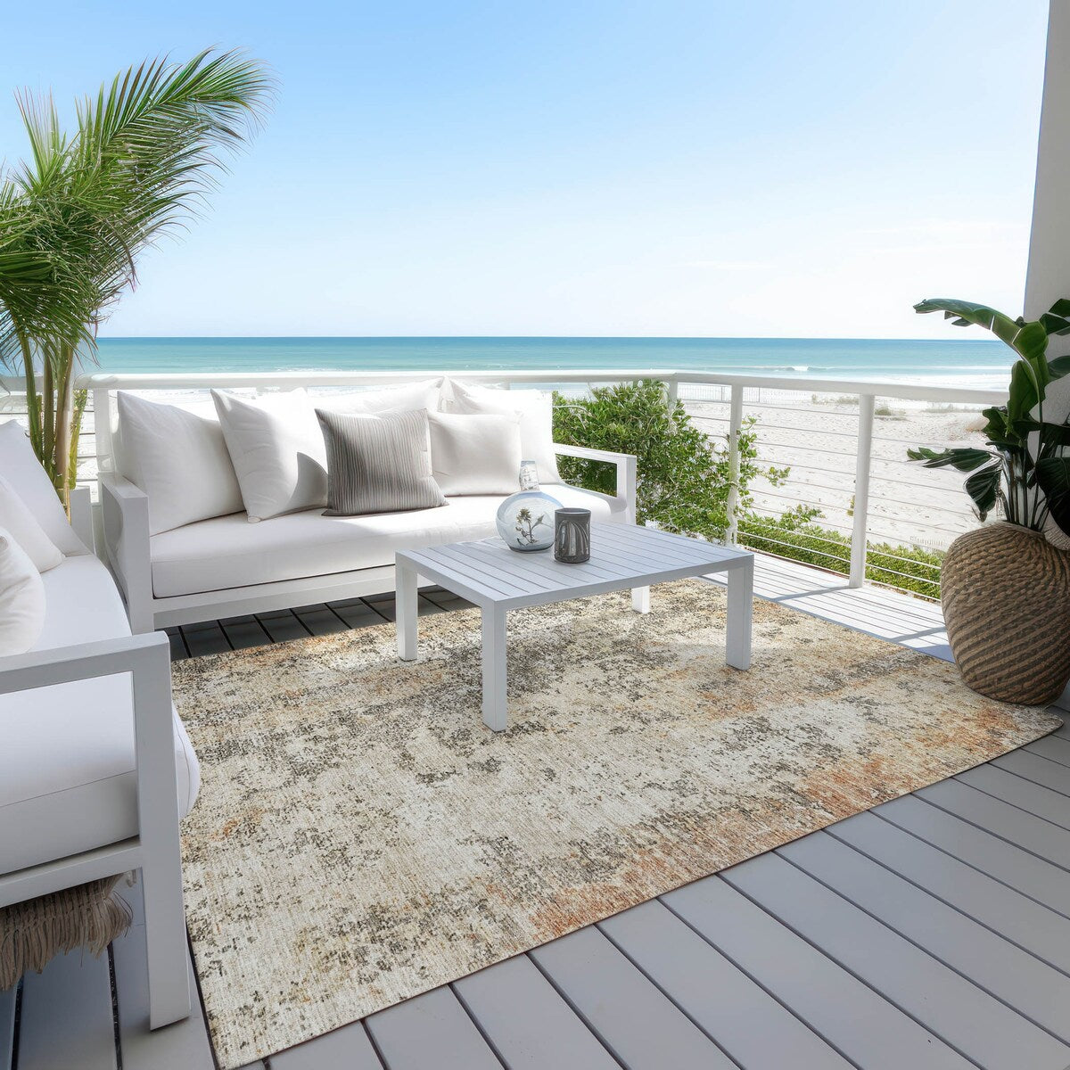 Machine Washable Indoor/ Outdoor Abstract Contemporary Chantille Rug