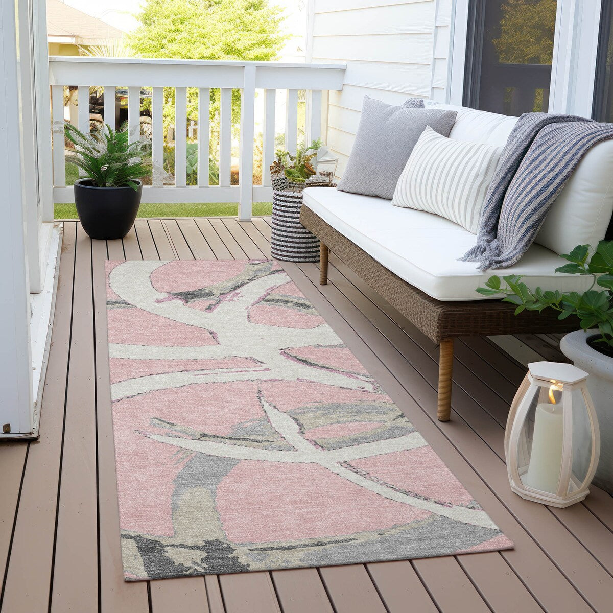 Machine Washable Indoor/ Outdoor Abstract Contemporary Chantille Rug