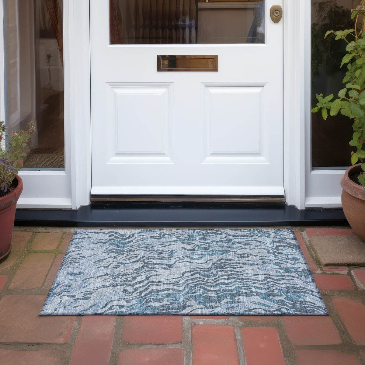 Machine Washable Indoor/ Outdoor Abstract Flow Chantille Rug