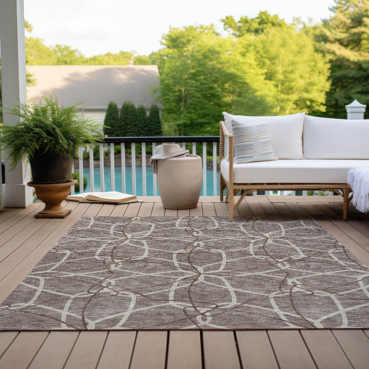 Machine Washable Indoor/ Outdoor Abstract Prism Chantille Rug