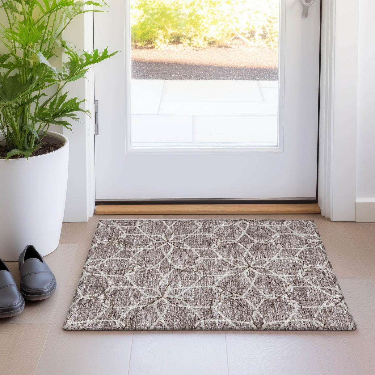 Machine Washable Indoor/ Outdoor Abstract Prism Chantille Rug