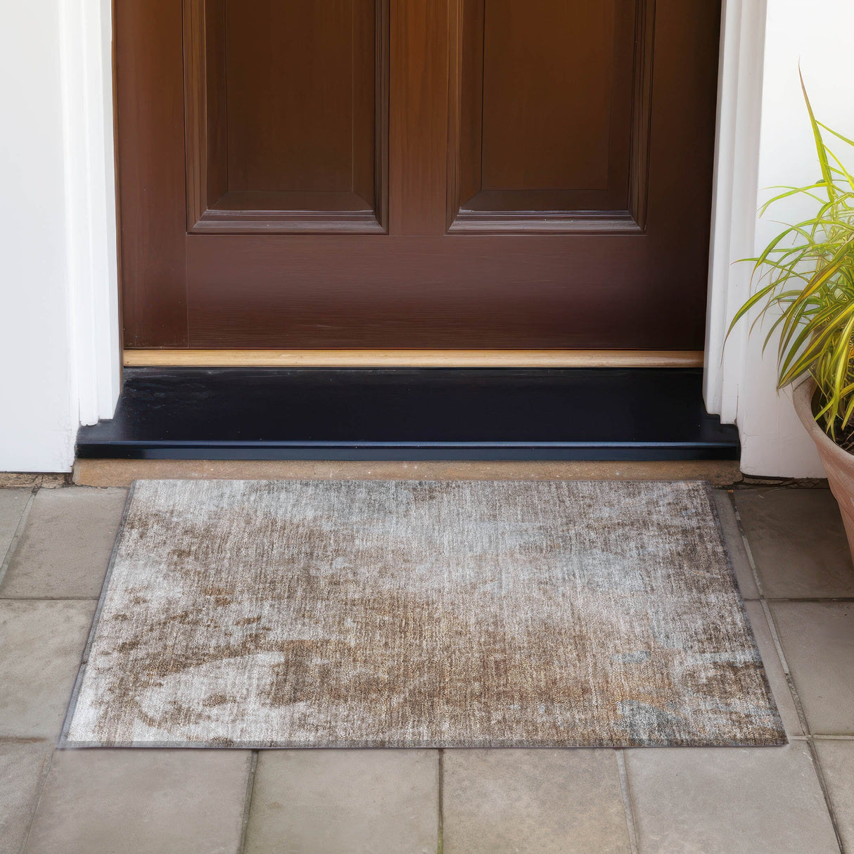 Machine Washable Indoor/ Outdoor Abstract Solid Chantille Rug