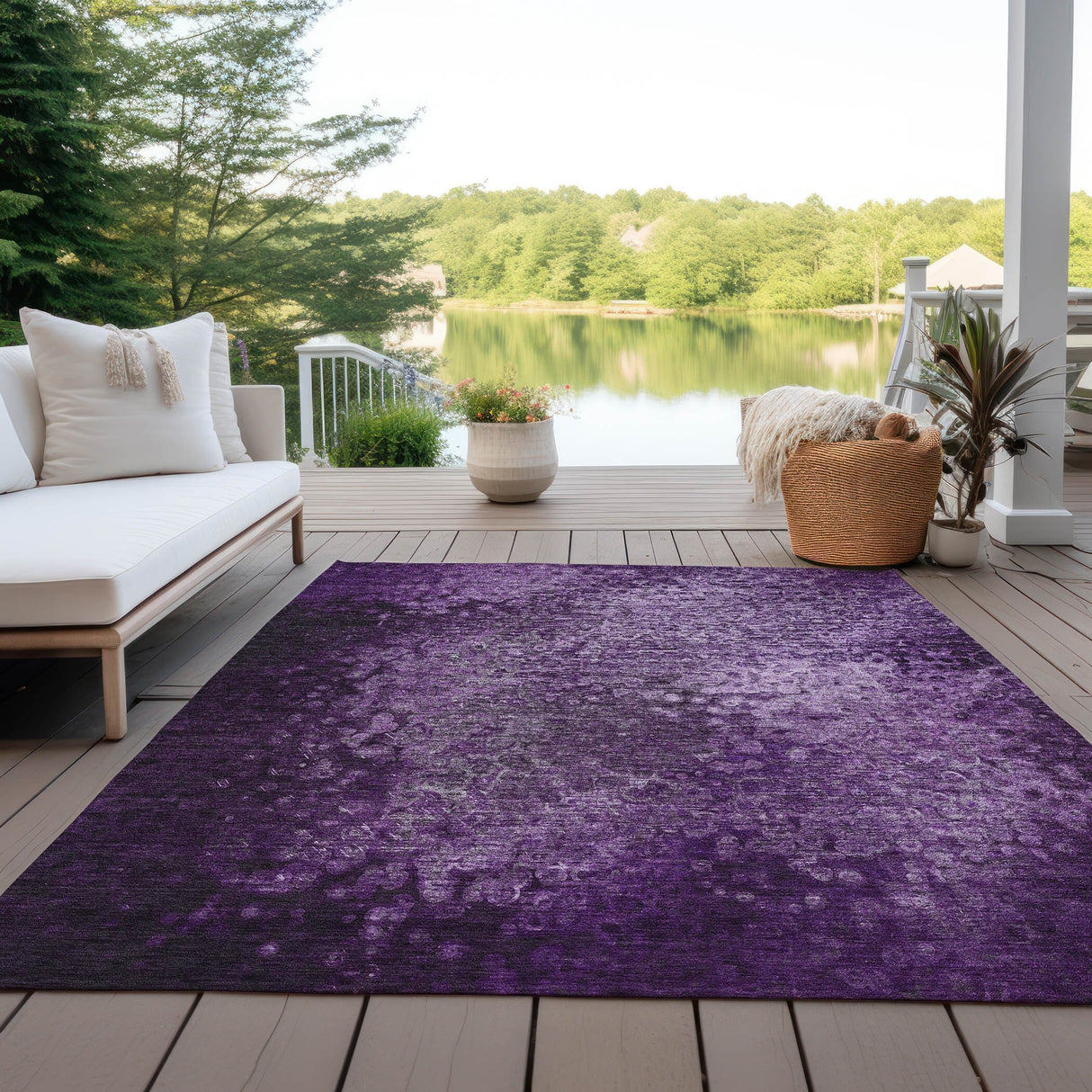 Machine Washable Indoor/ Outdoor Abstract Solid Chantille Rug