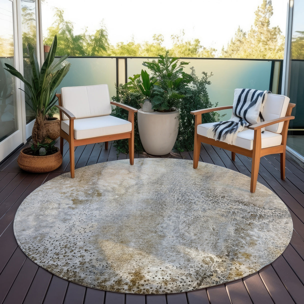 Machine Washable Indoor/ Outdoor Abstract Watercolor Chantille Rug