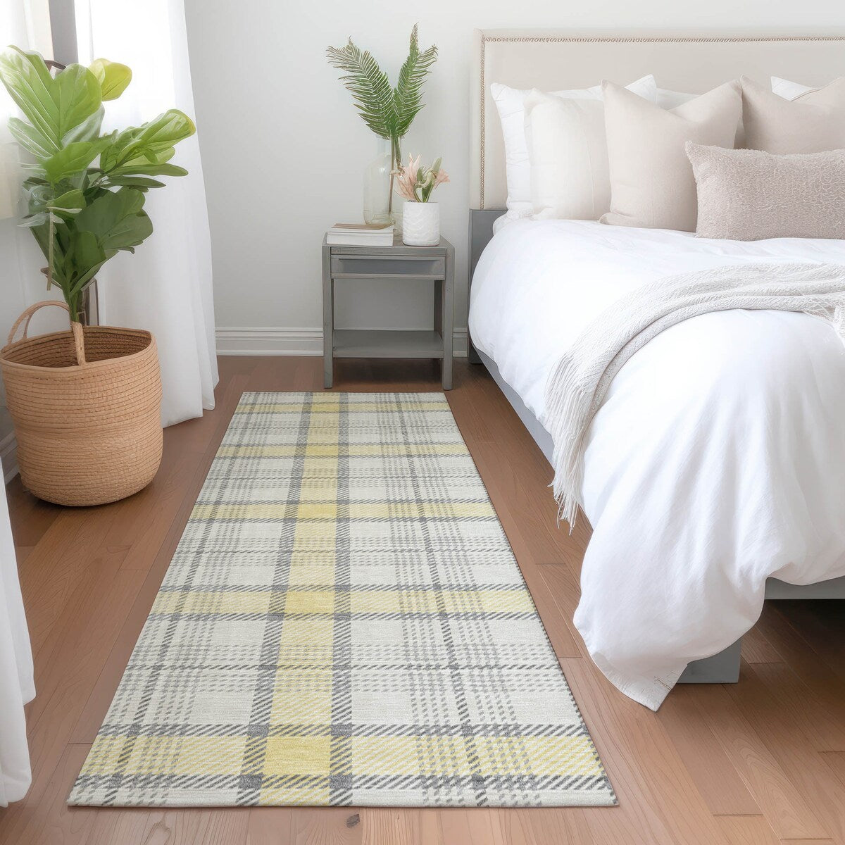 Machine Washable Indoor/ Outdoor Casual Plaid Chantille Rug