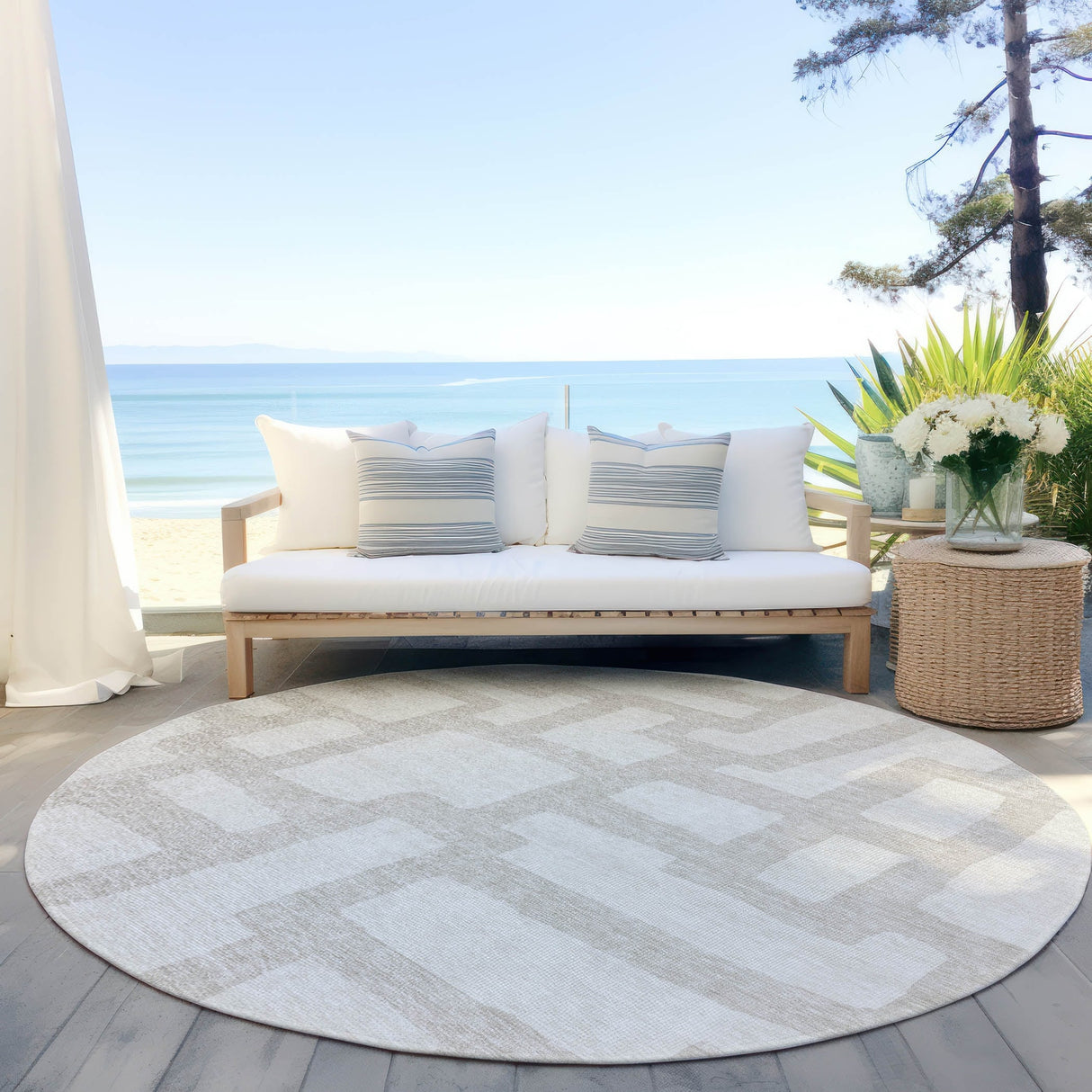 Machine Washable Indoor/ Outdoor Chantille Contemporary Geo Rug