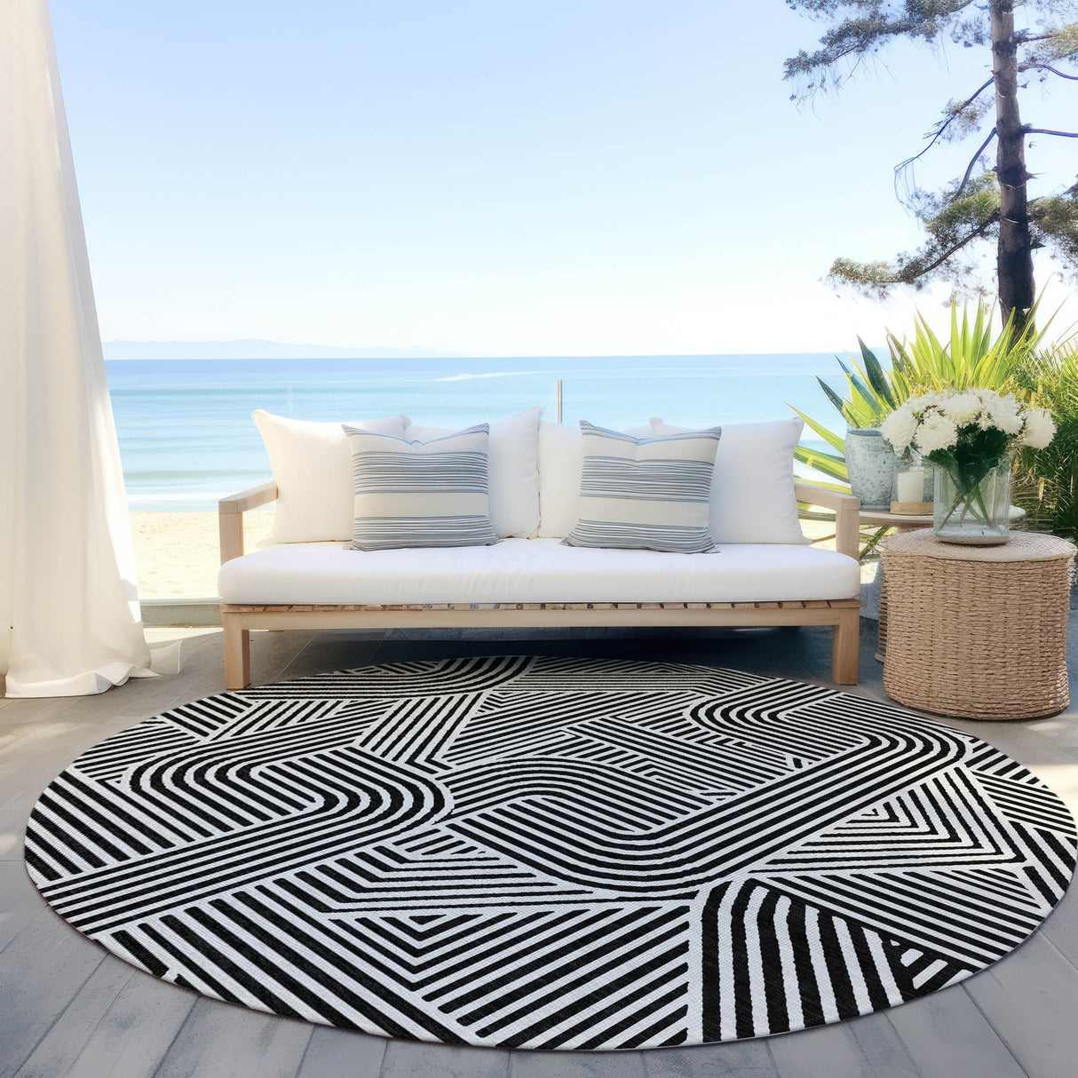 Machine Washable Indoor/ Outdoor Chantille Contemporary Geo Rug