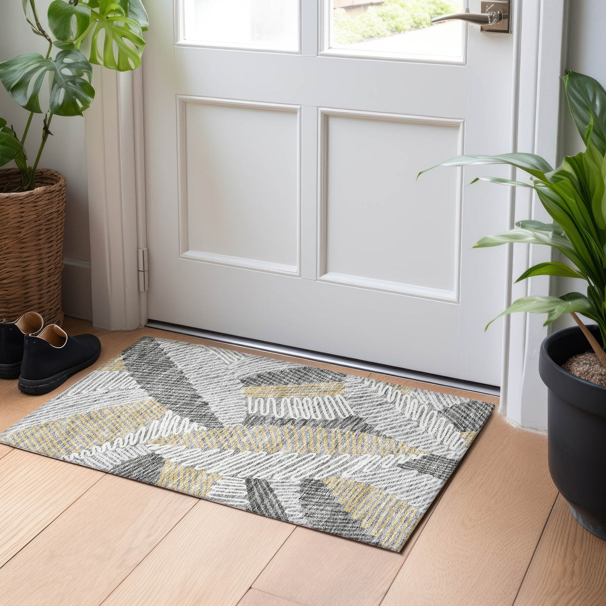 Machine Washable Indoor/ Outdoor Chantille Contemporary Squiggles Rug