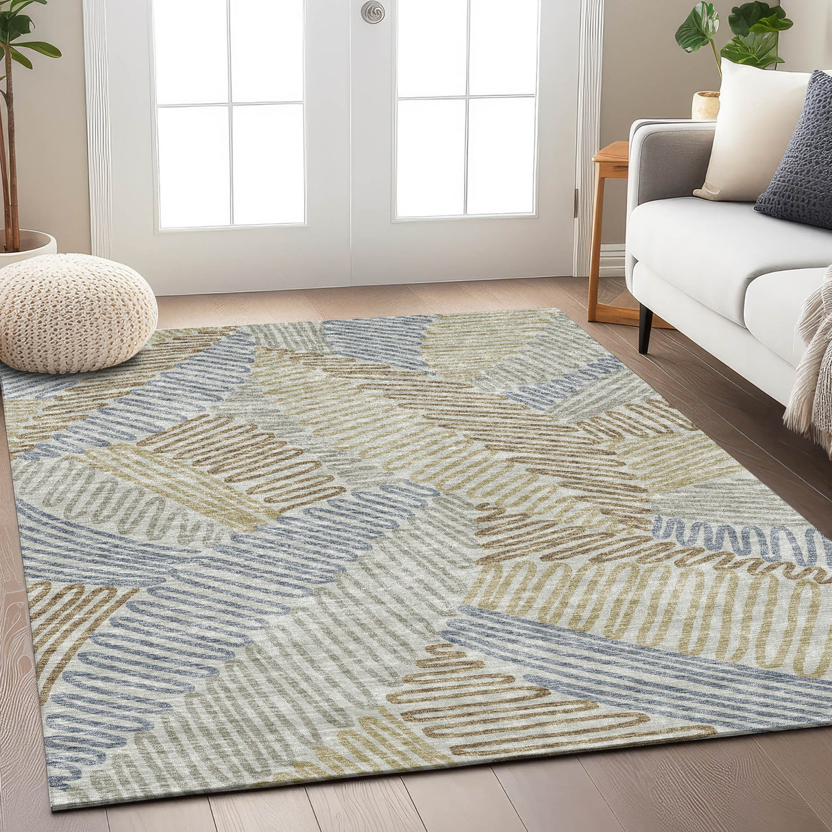 Machine Washable Indoor/ Outdoor Chantille Contemporary Squiggles Rug