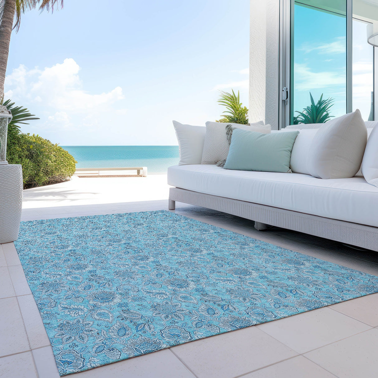 Machine Washable Indoor/ Outdoor Chantille Floral Farmhouse Rug