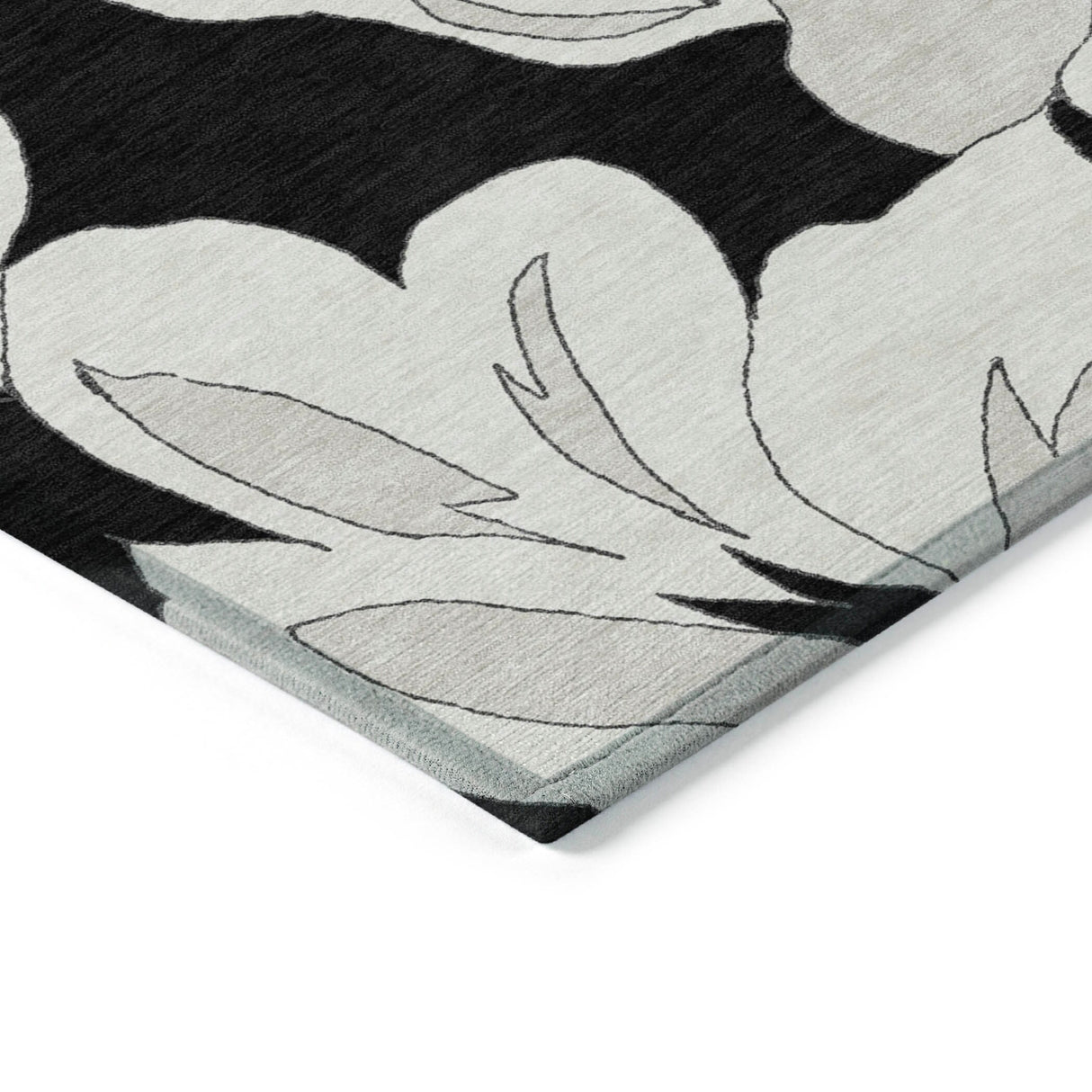 Machine Washable Indoor/ Outdoor Chantille Floral Rug